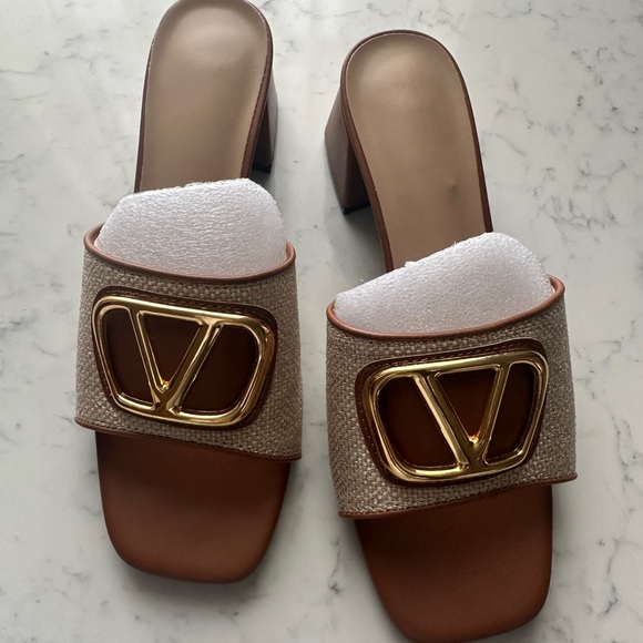 Linen Design Sandals - Picture 5 of 8